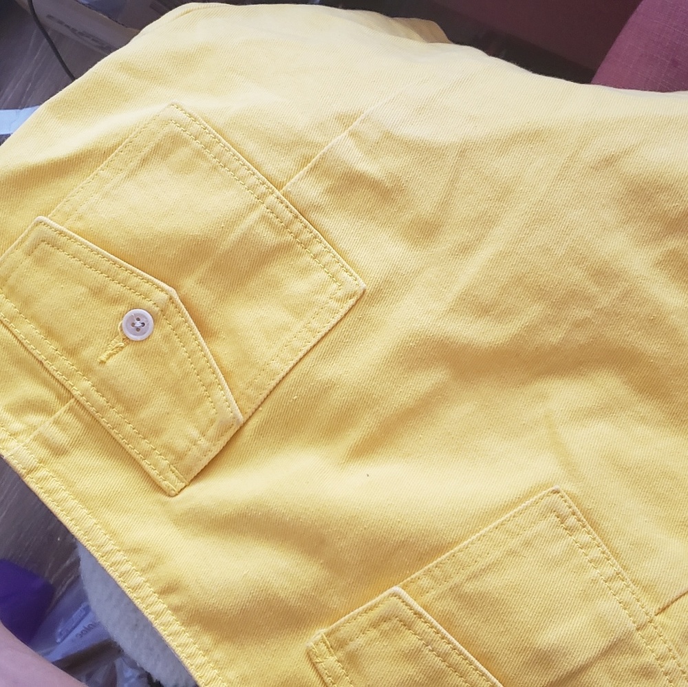 Yellow Tommy Hilfiger Mini Skirt w Front pockets - Picture 3 of 4